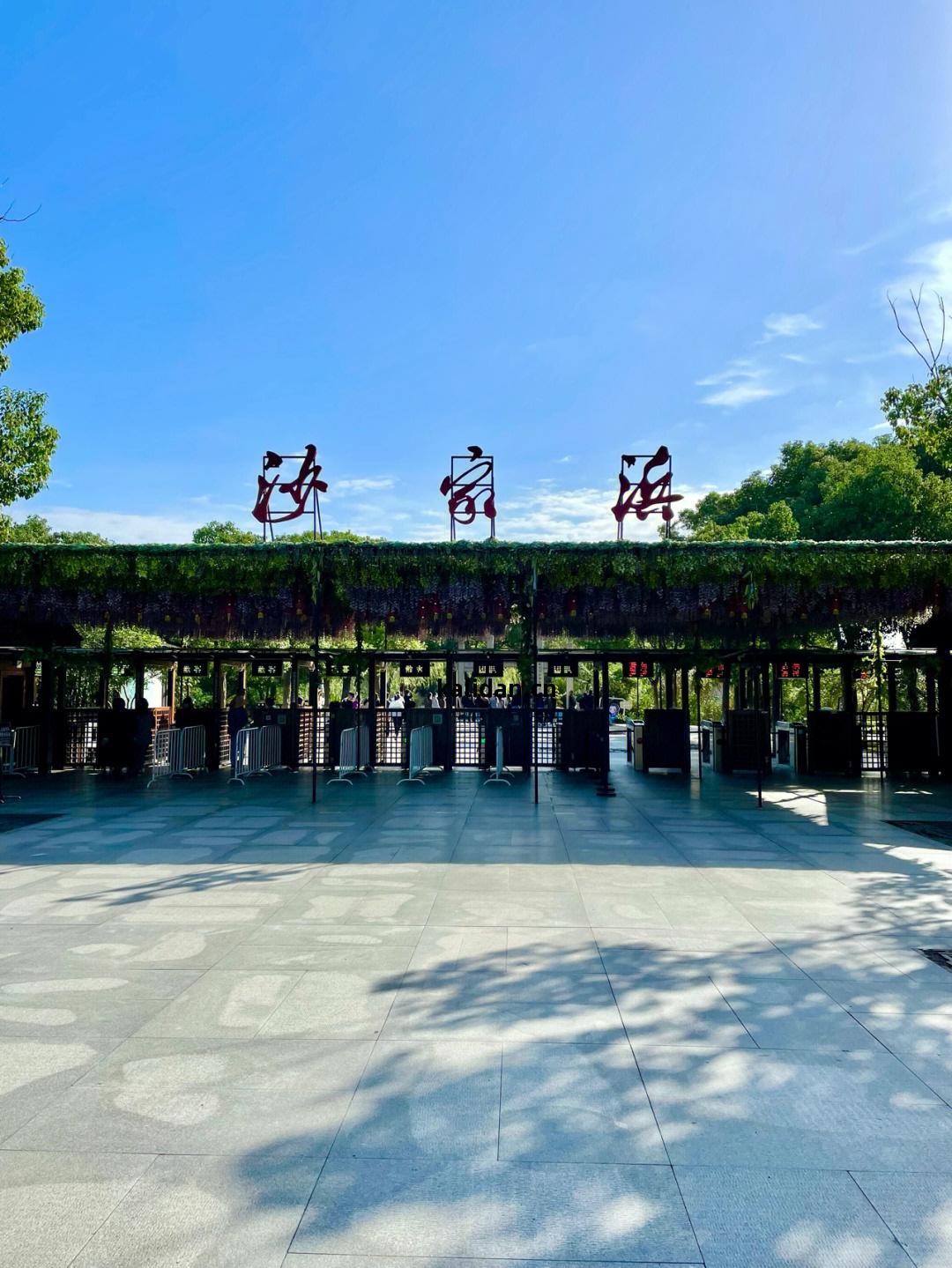 探秘江蘇沙(sha)家(jia)浜(bang)景區(qu) 抖(dou)音熱(re)門(men)打卡地的(de)紅(hong)色記(ji)憶與(yu)自然風光(guang)